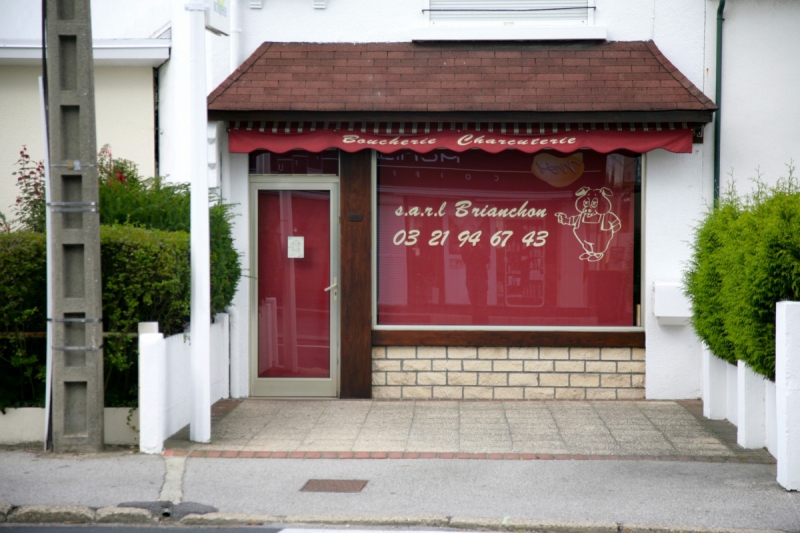 vitrine-MEOUNES LES MONTRIEUX-min_france_frankreich_commerce_frankrijk_francia_delicatessen_butchery_charcuterie-424328